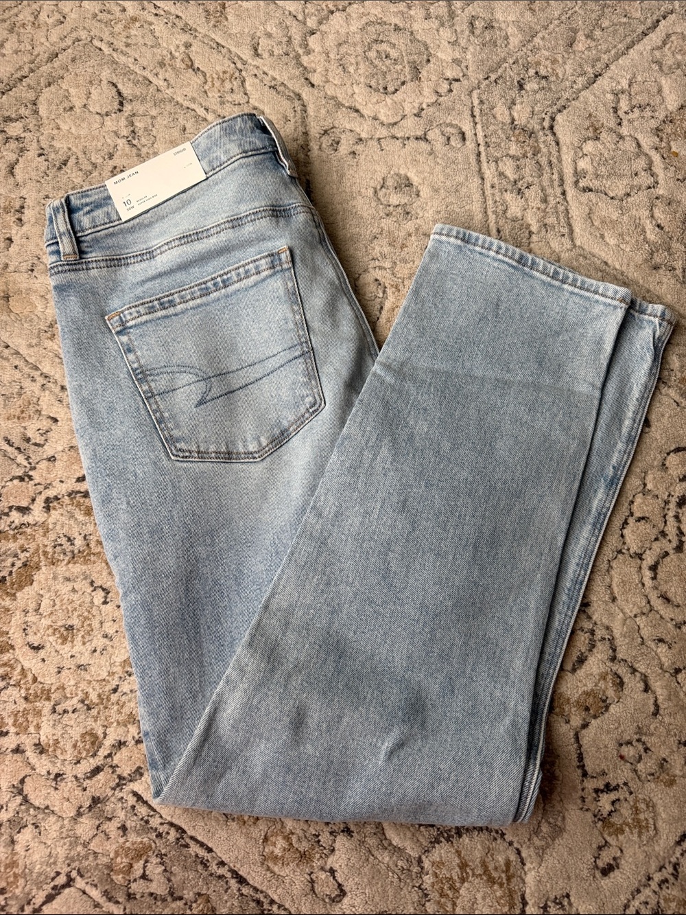 American Eagle Outfitters Mom Jeans—NWT